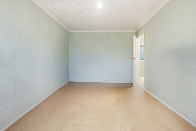 18, Sycamore Drive, St. Albans photo 3