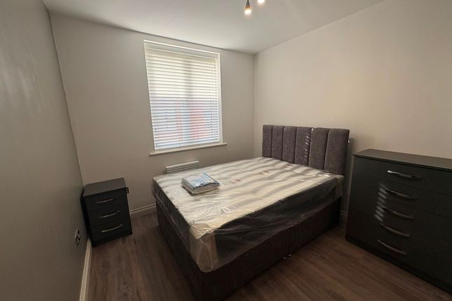 Apartment, Birmingham photo 5