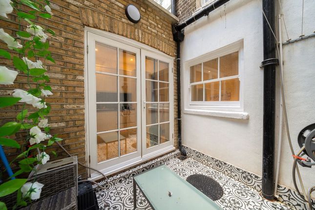 Flat 3, 28A, Essex Road, London photo 4
