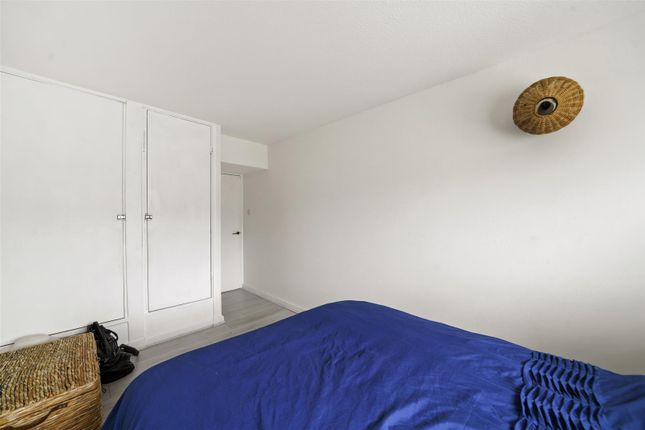Flat for sale in Belvedere House, Feltham