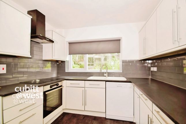 15, Bromley Avenue, Bromley photo 2