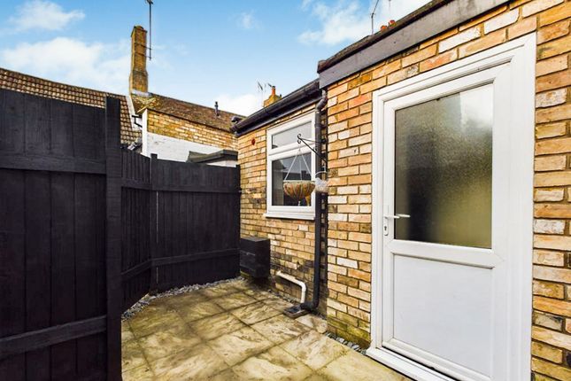 Terraced house for sale in High Street, Huntingdon, Cambridgeshire.