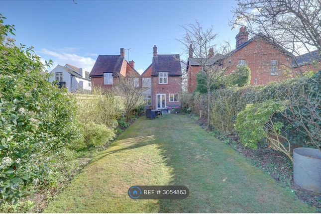 Harrogate Road, Caversham, Reading photo 2