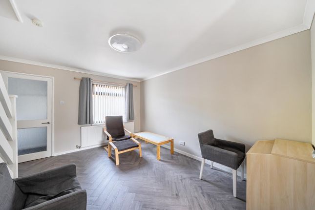 16, Rhodfa'r Eos, Swansea photo 2