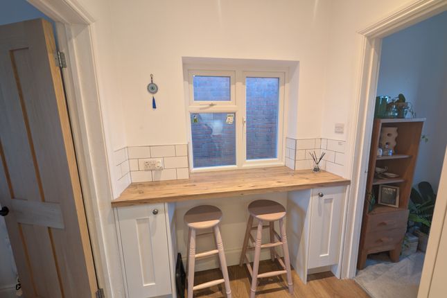 Flat 4, 140, Maybury Road, Woking photo 4