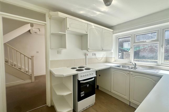 48, The Bourne, Hastings photo 4