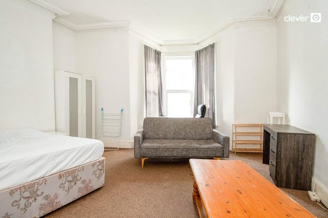 70, Lisson Grove, Plymouth photo 3