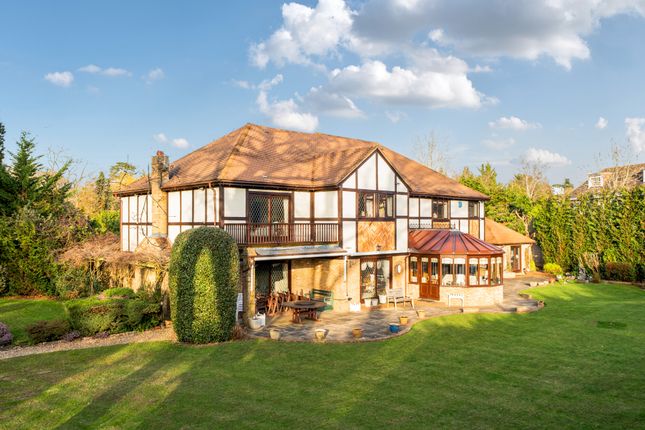 Sakura, Lakeside Drive, Stoke Poges photo 2