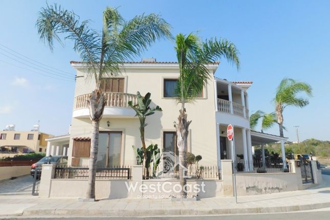 Villa for sale in Koloni, Paphos, Cyprus