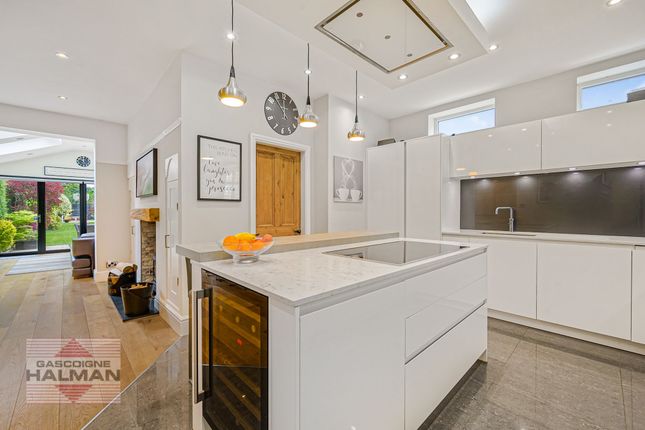 27 Bridgefield Avenue, Wilmslow photo 4