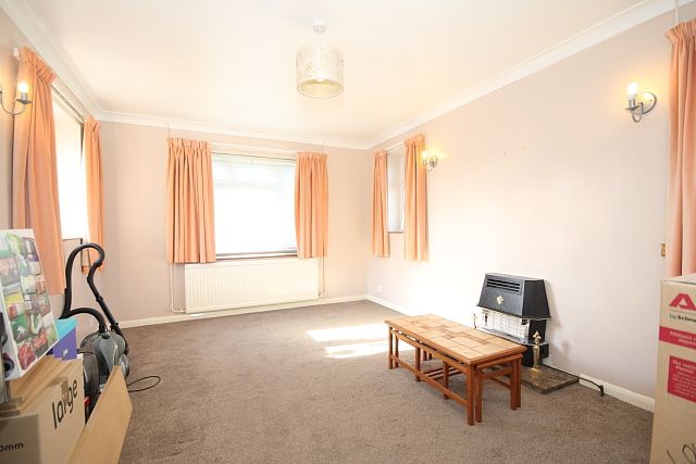 Flat to rent in High Street, Horsell, Woking