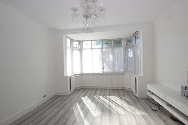 113 Upney Lane, Barking photo 2