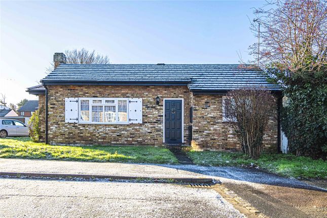 2-bed bungalow on 2, Heather Mead, Edlesborough, £375,000