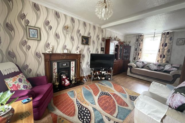 44, Llannon Road, Llanelli photo 4
