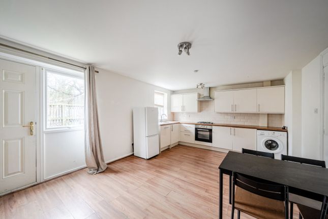 338, Upper Town Street, Leeds photo 4