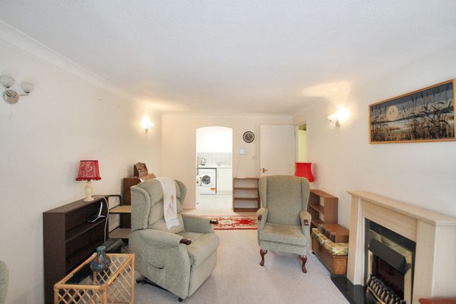 Flat 6, Ullswater Court, London photo 2