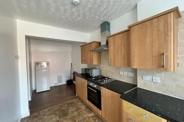55, Pontefract Road, Castleford photo 3