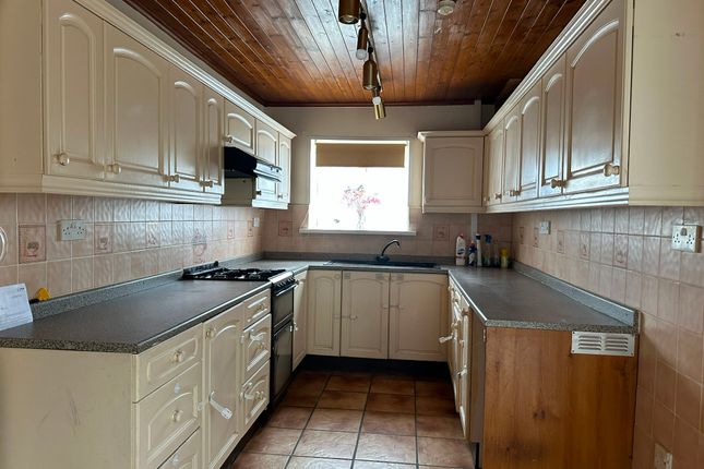 5 Maes Yr Haf, Llanelli photo 3