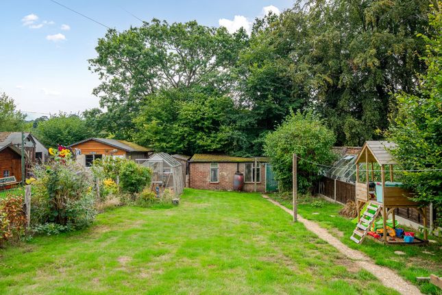 6 Sunvale Avenue, Haslemere photo 3