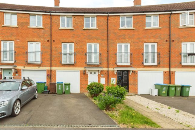 4-bed house on 23, Noble Crescent, Aylesbury, £410,000