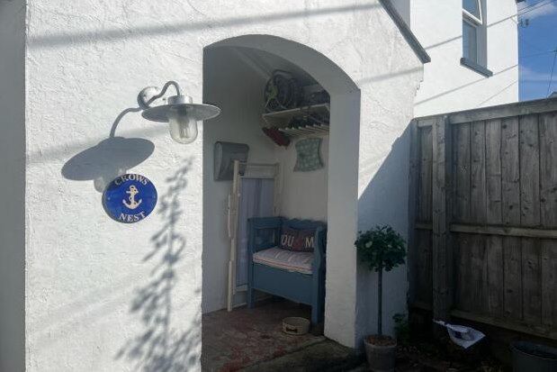 Thumbnail Cottage to rent in Solent View Road, Cowes