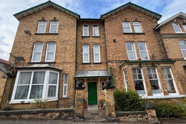 Flat for sale in Springhill Road, Scarborough
