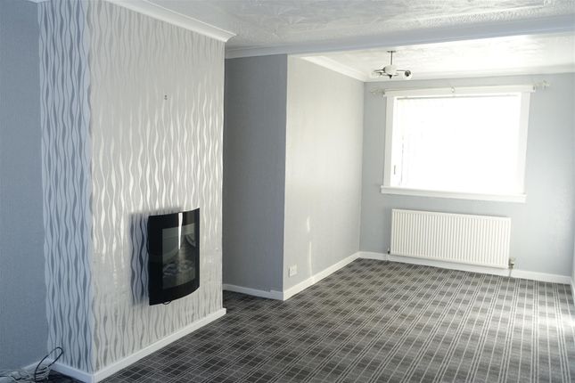 104, Burns Avenue, Bathgate photo 2