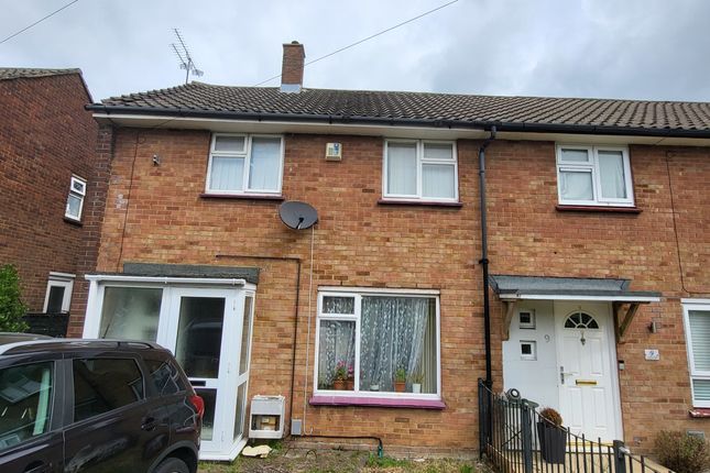 Thumbnail Terraced house to rent in Rodney Close, Luton