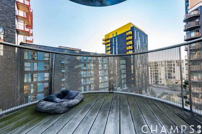 Flat 141, 41 Millharbour, London photo 4