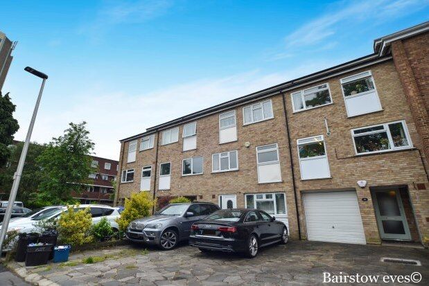 Thumbnail Property to rent in Ashdon Close, Woodford Green