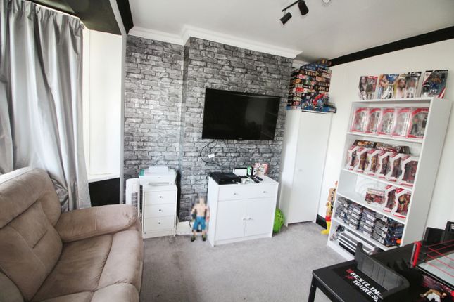 14, Gloucester Avenue, Scunthorpe photo 3