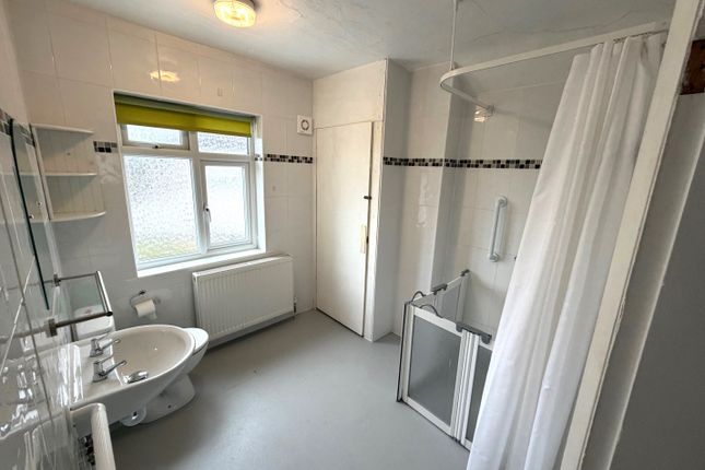 47, Ivanhoe Avenue, Nuneaton photo 3