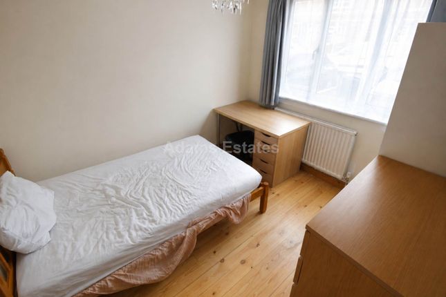 Carnarvon Road, Reading photo 3