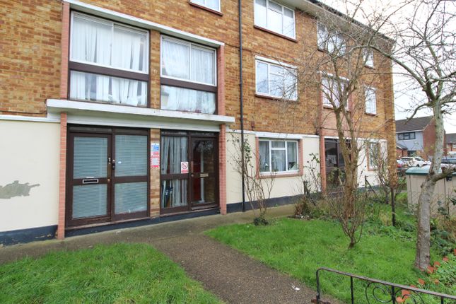 Town house for sale in Laurel Lane, West Drayton