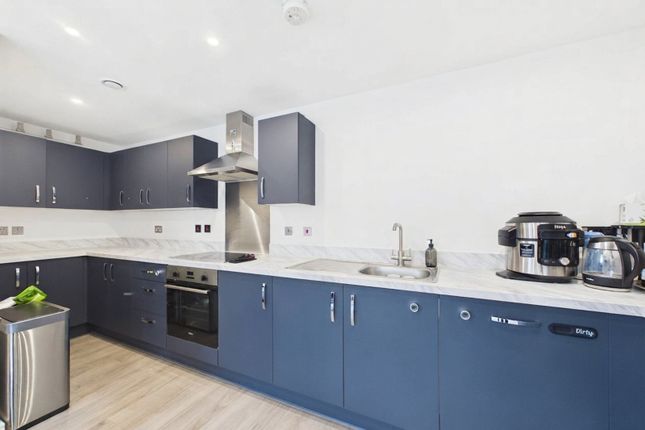 31 Bowdown House,, Clivemont Road, Maidenhead photo 2