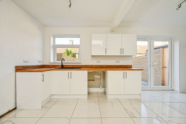 92, Western Avenue, Liverpool photo 4