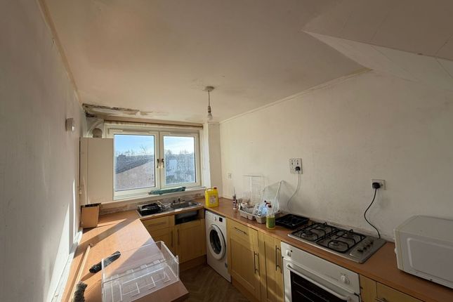 87, Spruce Road, Glasgow photo 3