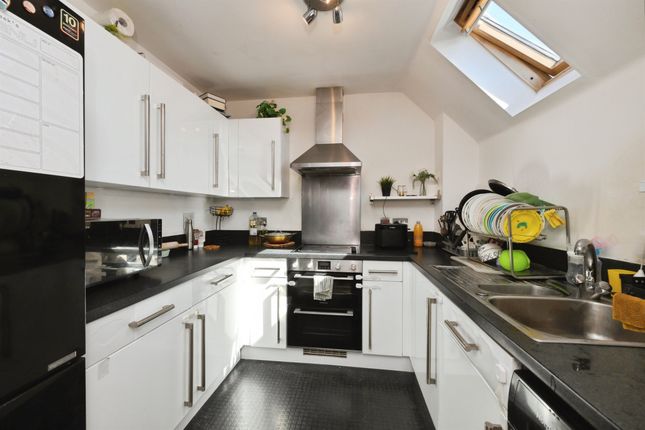 28, Sanville Gardens, Ware photo 4
