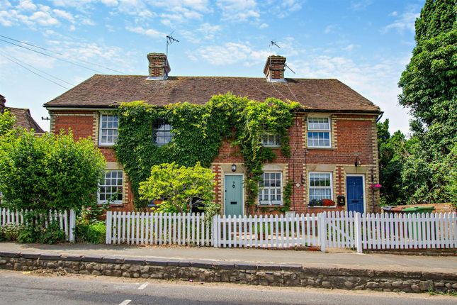 Thumbnail Cottage for sale in Upper Street, Leeds, Maidstone