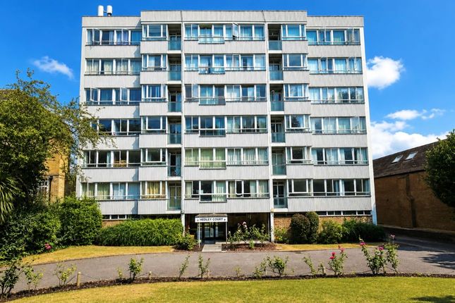 3-bed flat on Flat 12 Hedley Court, Putney Hill, London, SW15 3NS, £165,000