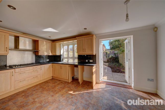 4, Hammond Court, Hadzor photo 3