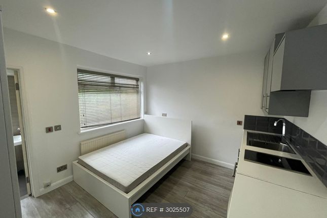 Birkbeck Road, London photo 2
