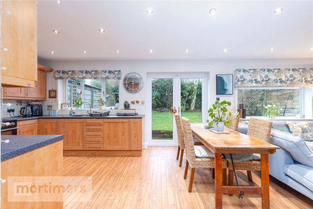 28, York Crescent, Lancashire photo 2