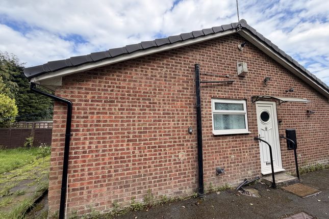75....., Oakdale Drive, Bradford photo 3