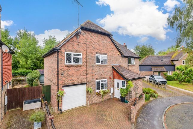 4-bed semi-detached on 15, The Acorns, Ashford, £450,000