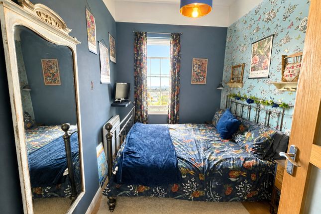 Flat 3, Cheltenham House,, Tudor Square, Pembrokeshire photo 3