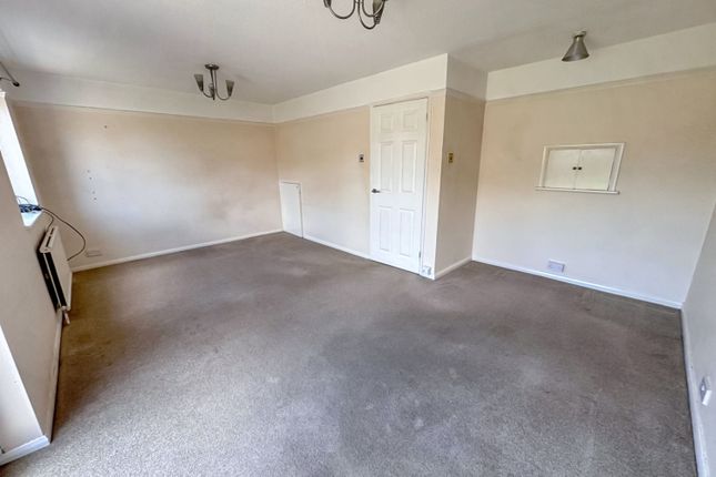 13, Alma Road, Bordon photo 3