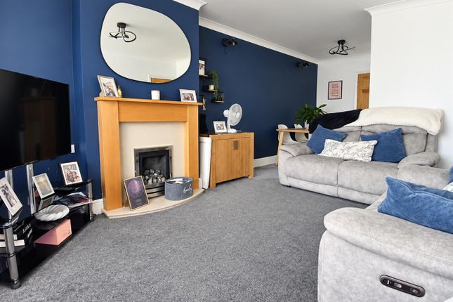 31, Eastfield Road, Nuneaton photo 3