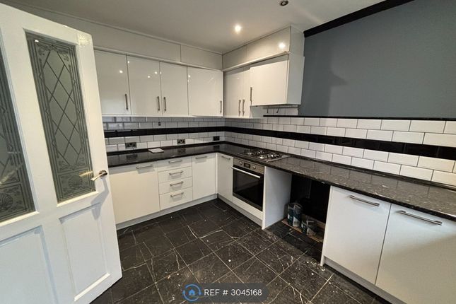Oaklands Road, Salford photo 3
