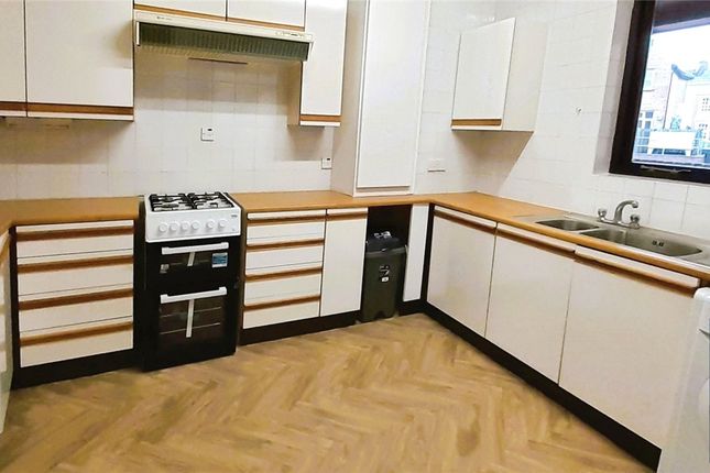 Flat 5, 12, Coppergate Walk, York photo 2